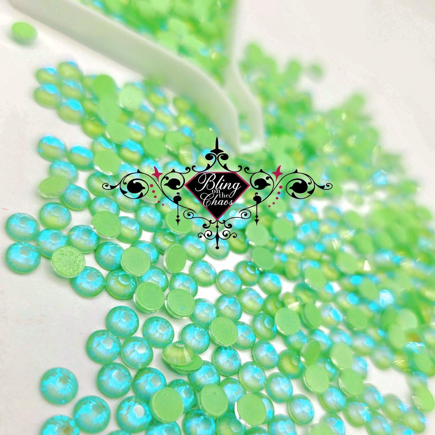 Emerald Luminous Rhinestone-Glass Rhinestones-Bling on the Chaos