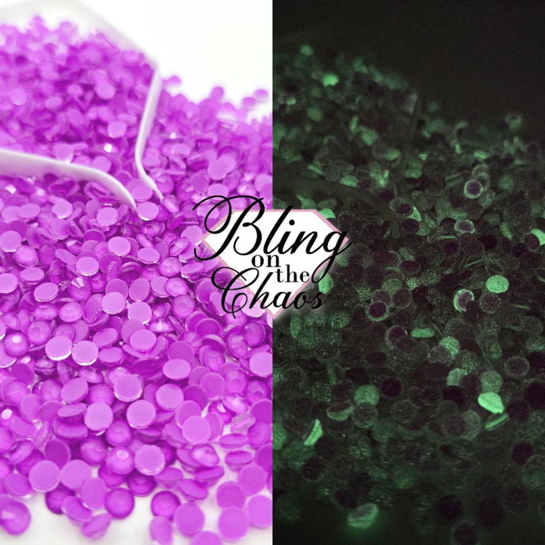 Glow Bright Purple Amethyst Rhinestone – Bling on the Chaos