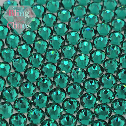 Lux Green Zircon 8x8 Cut